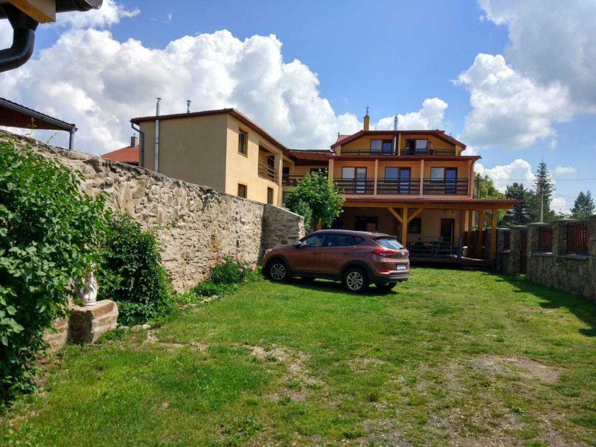 Penzion Maria Врбов Экстерьер фото